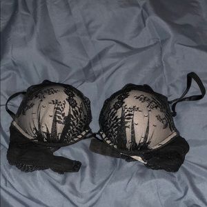 Victorias Secret VS Bombshell bra add 2 cup sizes